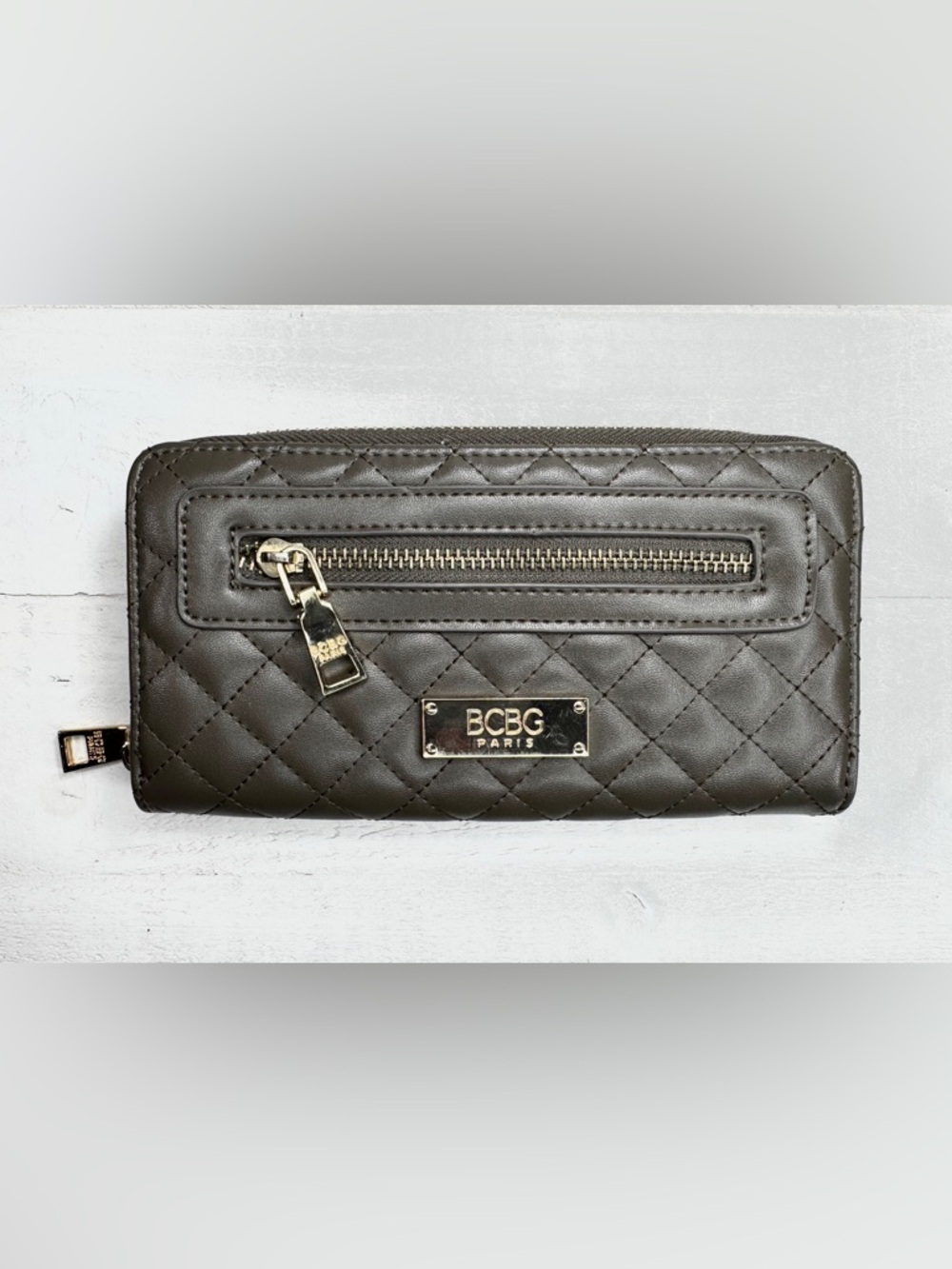 BCBG Paris Quilted Zip Around Wallet Gray Taupe Gold Hardware Large